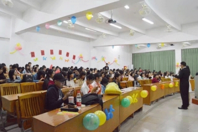 政法学院举办宿舍文化装饰大赛