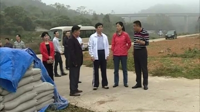 稳步推进项目实施 省住建厅扎实帮扶拾荷村