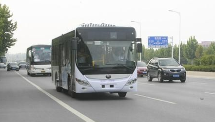 “阿尔法巴”在深圳试运行 无人驾驶离我们有多远？