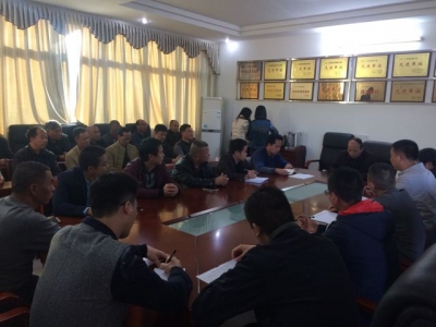 黄建庭到大埔县富岭村推进新农村示范村建设工作