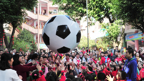 好不热闹！幼儿欢乐足球嘉年华走进梅江区幼儿园