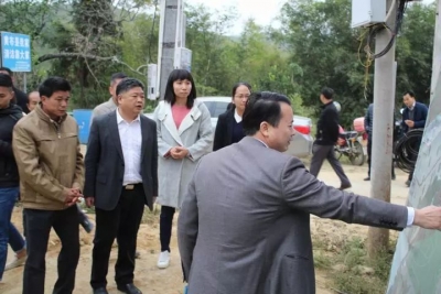 吴晖率队到安流、周江调研“三清三拆三整治”工作