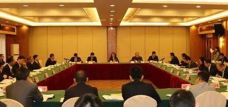 市委七届三次全体会议第一讨论组热议全会专题讲话