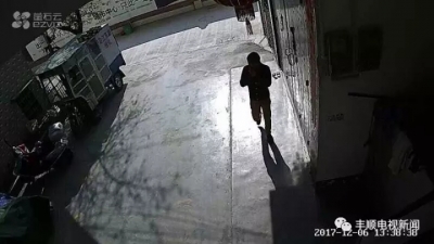 太“淡定”了！汤坑街头一男子光天化日竟然敢这样偷摩托