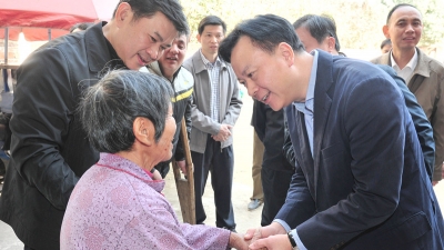 如何打赢脱贫攻坚战？听听谭君铁书记是怎么说的