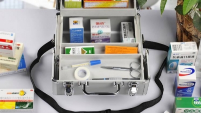 市政协到梅县区石坑镇开展“送医送药下乡”活动