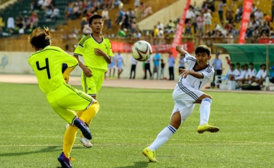 省青少年足球锦标赛 梅州男乙提前小组出线