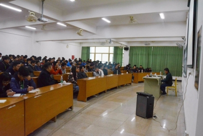 土木学院举办创新创业专题讲座