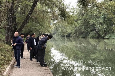 中山市水务局一行到梅江区白宫河考察学习