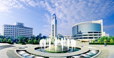 农业部副总农艺师张文君研究员来嘉应学院作学术报告