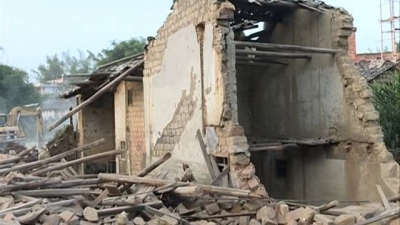 吴晖调研华阳镇“三清三拆三整治”工作情况