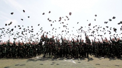 虎山中学举行2017级高一级学生军训