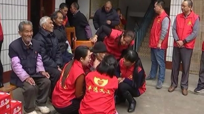 县公益义工协会热柘分队在热水村委揭牌成立