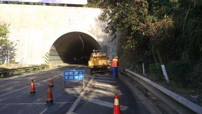 S223线黄坑桥段将设置电子抓拍系统，黄坑隧道加装照明灯