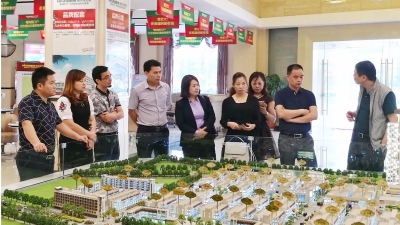 梅州市商业促进会组织会员跨界合作抱团发展