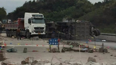 交通提醒丨白渡大桥修路，请注意行车安全