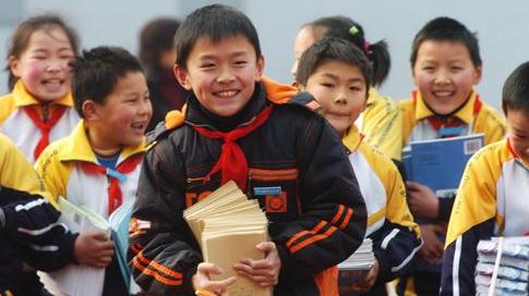 教育部回应“九年义务教育升级为十二年”：条件不具备