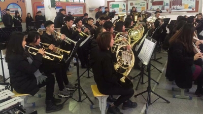 嘉应学院“管乐进校园”巡演走进龙坪小学