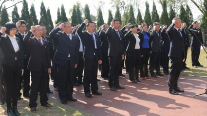 合水镇举行向革命烈士纪念碑敬献花篮和重温入党誓词活动