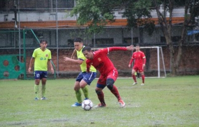 “球王杯”足球赛今日燃战火 8支球队逐鹿绿茵