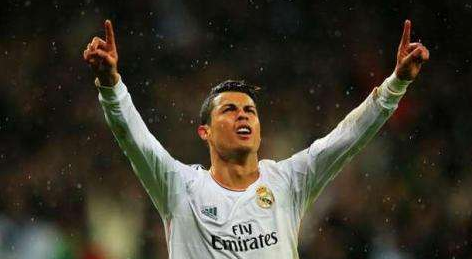 C罗五夺“金球奖”追平梅西