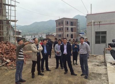 丘斌到五华县开展扶贫工作并召开基金合作座谈会