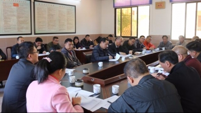 李宏到大东镇开展扶贫考核迎检工作