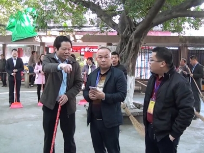 郑春鹏率队开展环境卫生大清扫行动