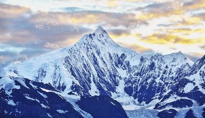 中国游客在日本见义勇为被困雪山 已成功获救