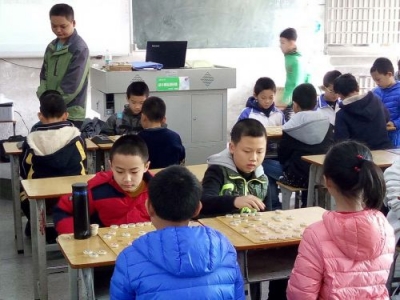 市少儿中国象棋邀请赛结束 三角镇中心小学获团体冠军