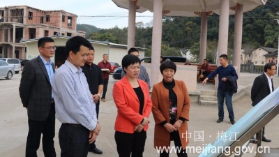钟秀堂到西阳镇走访调研