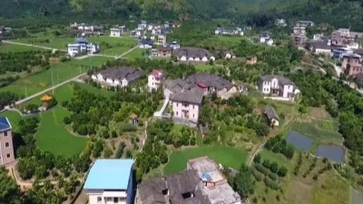 市人大代表热议报告 为梅州发展建言献策