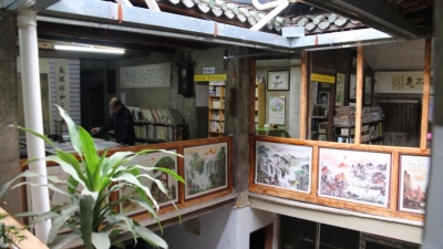 一座书屋与学校的时光流影