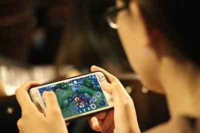 市场规模突破450亿人民币  中国成为全球最大移动游戏市场