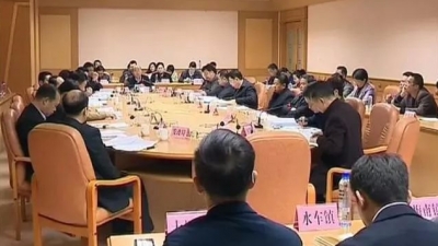 梅县区召开政府常务会议