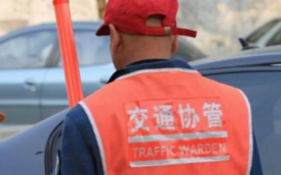 村干部“客串”交通协管员 五华道路交通事故同比下降约60%