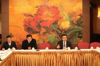 朱汉东参加高陂代表团讨论强调：增强发展信心 推动大埔经济发展