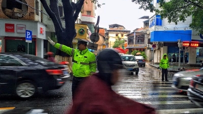 @叹叹尊的梅州司机，冷雨天出行，这些务必注意！