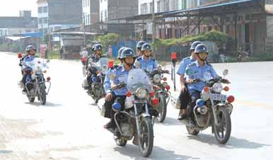 五华安流镇万塘村培训治安联防队员