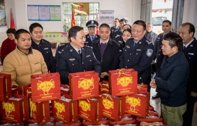 陈俊钦到挂点帮扶户开展新春慰问活动