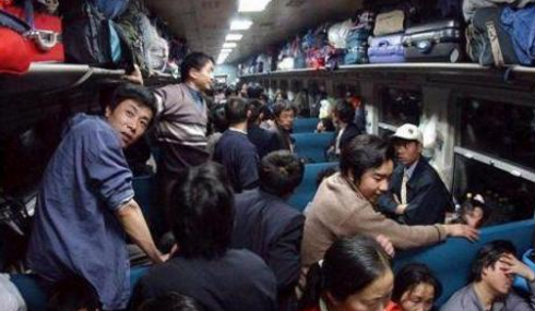 “厕所革命”上列车 春运不再忍受“那股味儿”