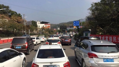 交通提醒丨高速城北出口车辆通行缓慢，注意绕行