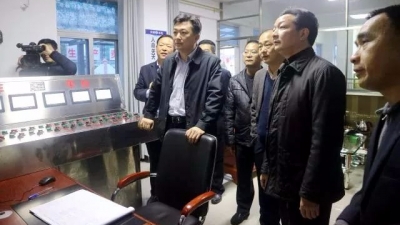 熊锋松慰问供电供水一线职工