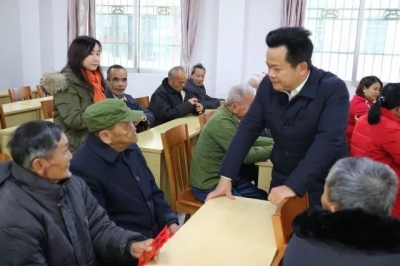 朱汉东：把党和政府的温暖送到群众心坎里