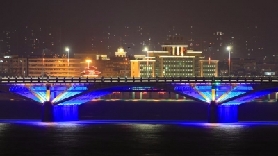 一城夜色惹人醉  万家灯火迎新春