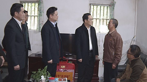 黄建固到蕉岭看望慰问困难群众并开展安全生产检查