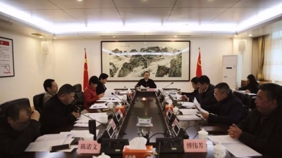 曾永祥主持召开县委常委会