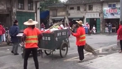每人平均清扫逾6800平方米！天寒地冻他们仍坚守岗位