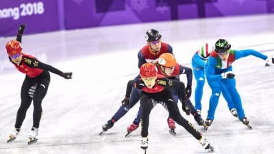 破奥运纪录！中国女子短道3000米接力昂首挺进决赛