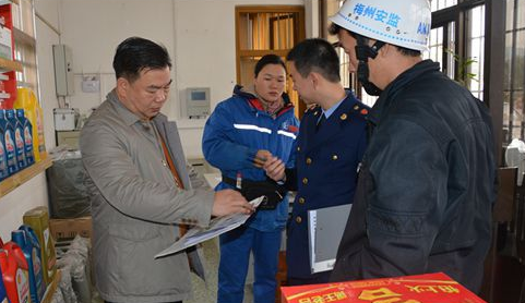 建桥镇开展节前安全生产联合检查大行动